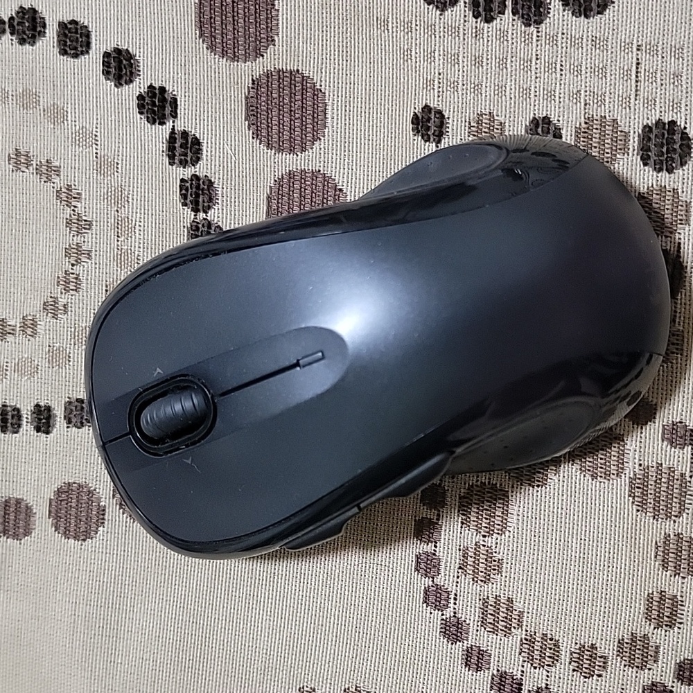 Logitech M510 Wireless Computer Laptop Travel Mouse